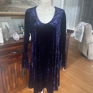Karen Kane crushed velvet like new dress. Size sm